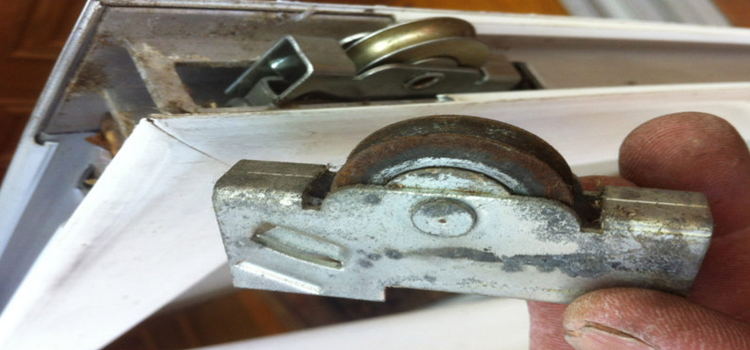 screen door roller repair in Coronado